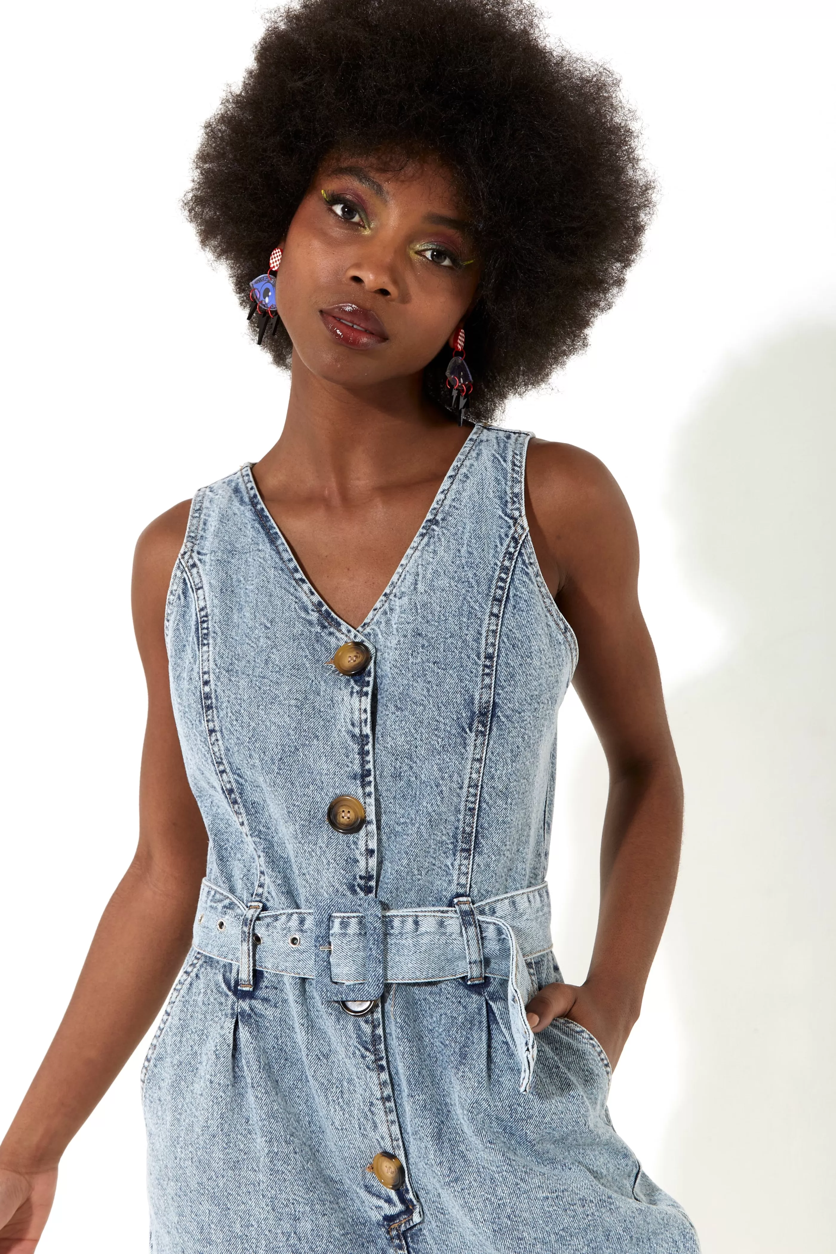 Discount 90’s Look Denim Jumpsuit With A Belt And Tortois Denim